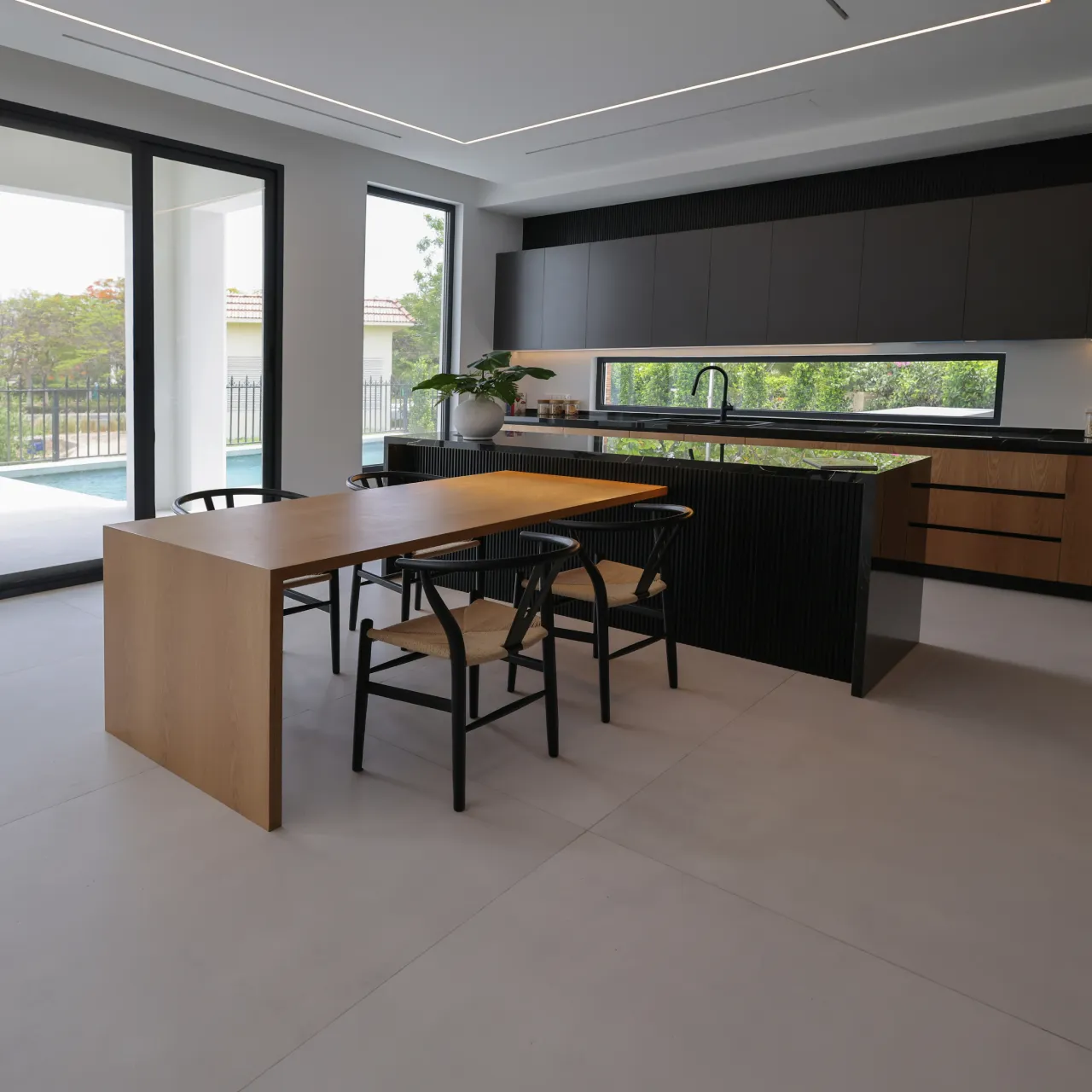 Complete kitchen refurbishment project in Jumeirah Islands by Arta Group in Dubai