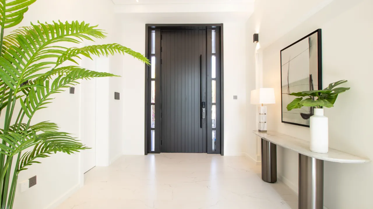 Villa house in Jumeirah Islands with a refined entrance design Mitra Villa house renovation in Dubai with a refined entrance design