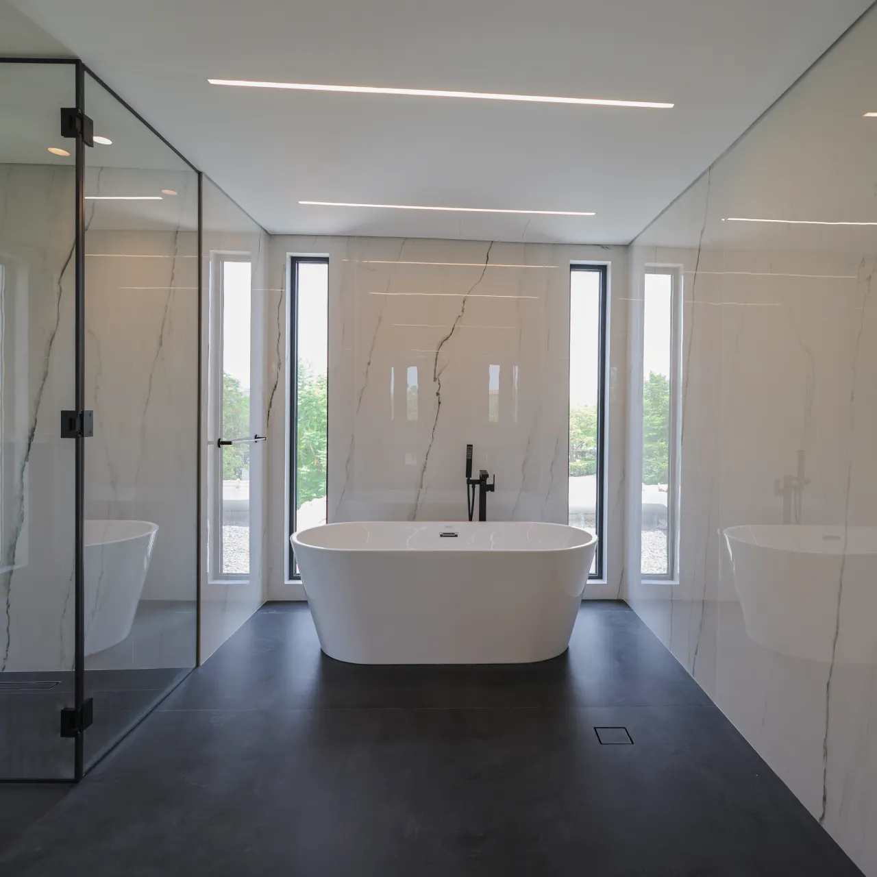Modern Bathroom renovation with a free standing bathtub in Dubai Jumeirah Islands